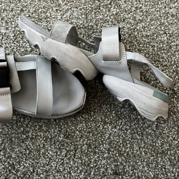 Sorel sandals Size: 9 - Picture 4 of 5